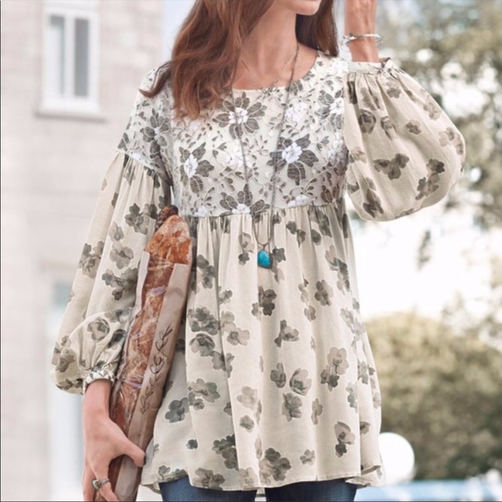 Anthropologie Sunday in Brooklyn Lace Floral Empire Waist Long Sleeve Tunic Top